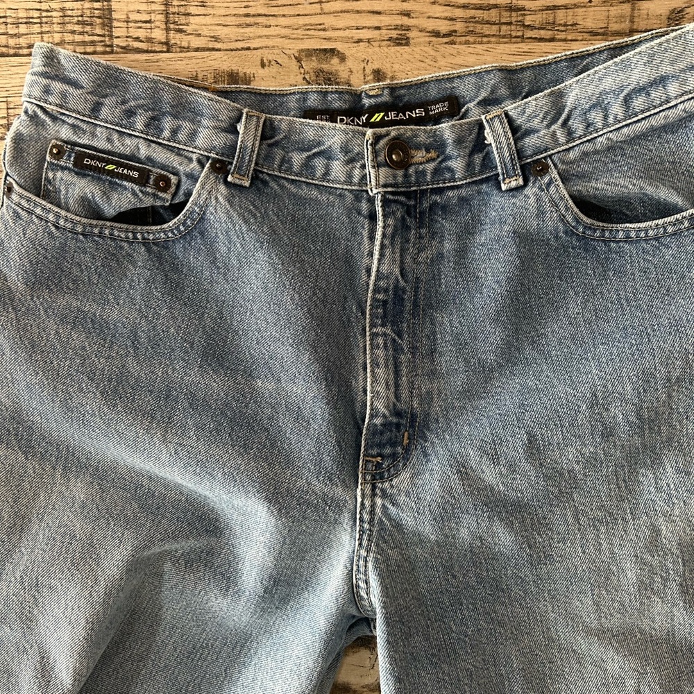 DKNY Women’s High Rise Light Blue Jeans vintage mom jeans 14 long medium 34 x 31
